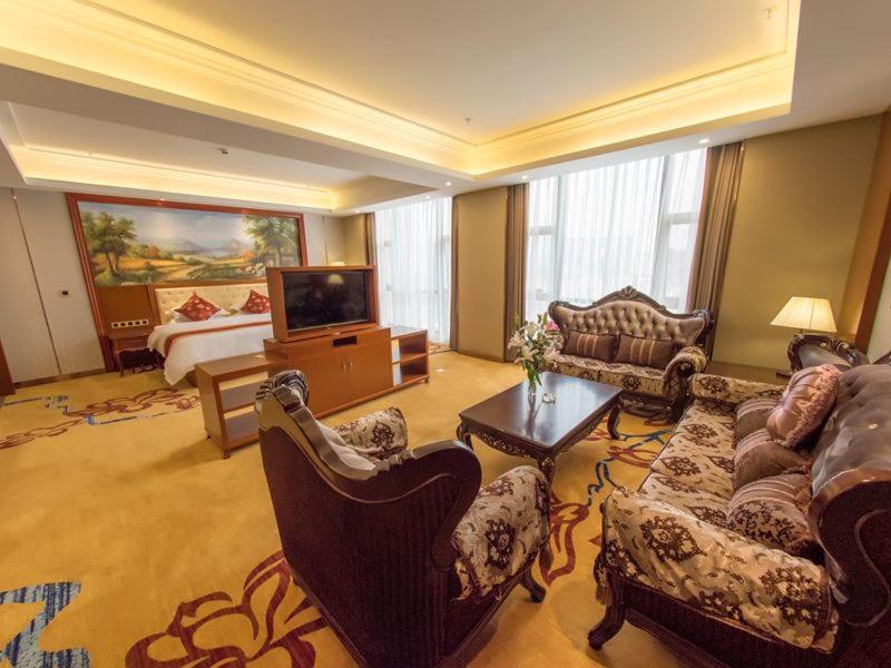Vienna International Hotel Guangxi Duan Du'an Экстерьер фото