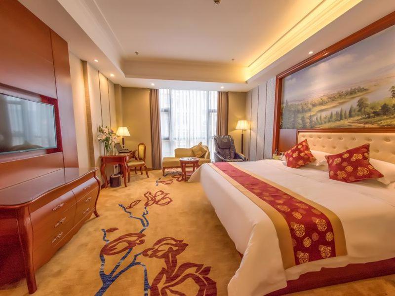 Vienna International Hotel Guangxi Duan Du'an Экстерьер фото
